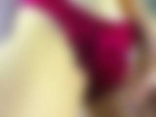 Live cam show with Emily - Brown Hair Petite on fapnchat