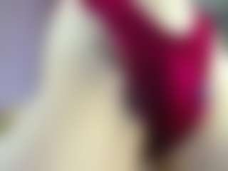 Live cam show with Emily - Striptease on Camsoda