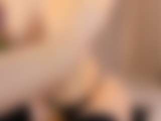 Live cam show with Emily - Lush Brown Hair on Camming Site