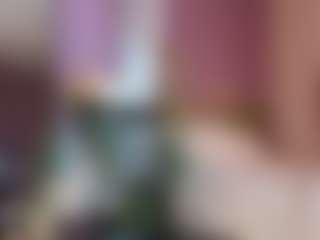 Live cam show with Emily - Brown Hair Teen (18+) on Nude Live Now