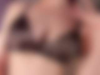 Live cam show with Emily - Public on Streamer API