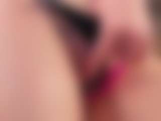 Live cam show with Emily - Skinny on TeamSkeetLive