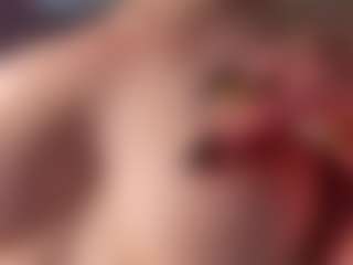 Live cam show with Emily - Amateur Big Tits on Camsoda