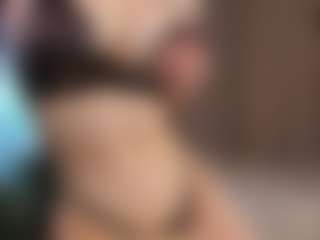 Live cam show with Emily - Brown Hair on Camsoda
