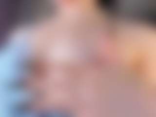 Live cam show with Emily - Oil on mypornchat.com