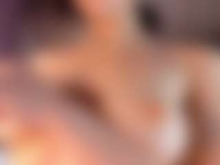 Live cam show with Emily - Oil on camwithhim.com