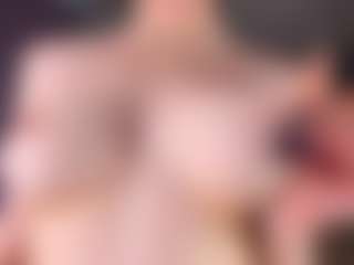 Live cam show with Emily - Brown Hair on Milfs Live