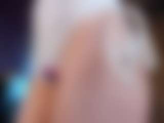 Live cam show with Emily - Cum Brown Hair on friskycurves.com