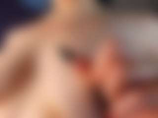 Live cam show with Emily - Fetish Brown Hair on hrnylive.com
