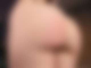 Live cam show with Emily - Brown Hair Petite on Porn Luv