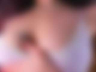 Live cam show with Emily - Big Tits Brown Hair on xxxlivecams.org