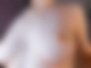 Live cam show with Emily - Skinny on hotwifechat.live