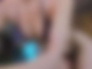 Live cam show with Emily - Brown Hair on CamClone