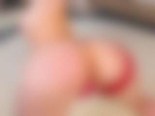 Live cam show with Emily - Cute on CamClone