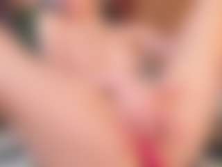 Live cam show with Emily - Teen (18+) on Camsoda