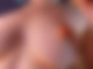 Live cam show with Emily - Public on liverealitysex.com
