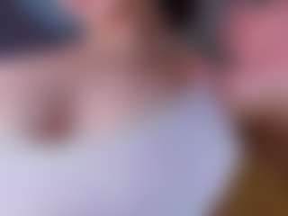 Live cam show with Emily - Small Ass on Camsoda