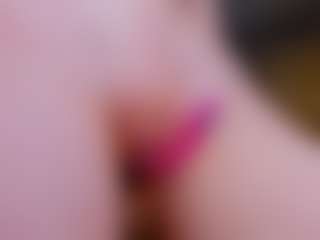 Live cam show with Emily - Big Tits Brown Hair on sexylive.show