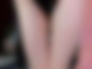 Live cam show with Emily - HD on liverealitysex.com