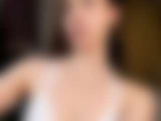 Live cam show with Emily - Big Tits Brown Hair on Camsoda