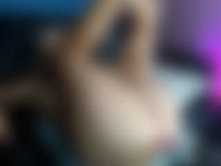 elizgoud's Live Sex Cam Show