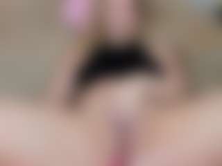 Live cam show with BurnTheWitch - Hairy Pussy on live.xbliss.ai