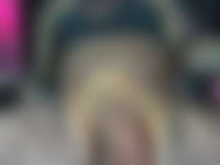 Live cam show with BombomGill - Polish on CamSextacy
