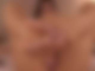 Live cam show with LorenMoreno - Squirt on Sex Cam Show