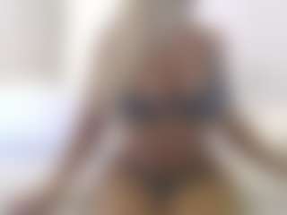 XoxP0ck3tR0cketxoX's Live Sex Cam Show