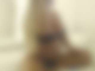 XoxP0ck3tR0cketxoX's Live Sex Cam Show