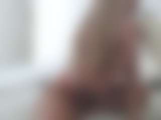 XoxP0ck3tR0cketxoX's Live Sex Cam Show