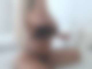 XoxP0ck3tR0cketxoX's Live Sex Cam Show