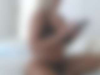 XoxP0ck3tR0cketxoX's Live Sex Cam Show