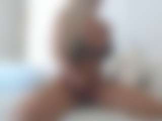 XoxP0ck3tR0cketxoX's Live Sex Cam Show