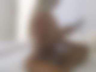 Live cam show with XoxP0ck3tR0cketxoX - Teasing on AdultVida.com