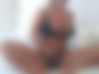 XoxP0ck3tR0cketxoX's Live Sex Cam Show