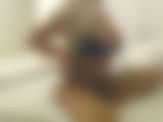 XoxP0ck3tR0cketxoX's Live Sex Cam Show