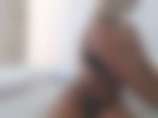 Live cam show with XoxP0ck3tR0cketxoX - Petite on TeamSkeetLive