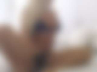 XoxP0ck3tR0cketxoX's Live Sex Cam Show
