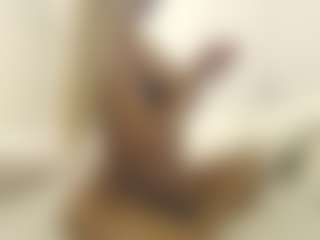 XoxP0ck3tR0cketxoX's Live Sex Cam Show