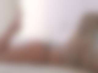 XoxP0ck3tR0cketxoX's Live Sex Cam Show