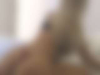 Live cam show with XoxP0ck3tR0cketxoX - Natural on sexylive.show
