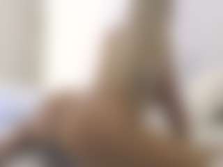 XoxP0ck3tR0cketxoX's Live Sex Cam Show