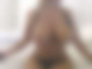 Show de cam en vivo con XoxP0ck3tR0cketxoX - Big Tits Curvy en Camsoda