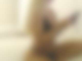 XoxP0ck3tR0cketxoX's Live Sex Cam Show