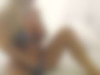 XoxP0ck3tR0cketxoX's Live Sex Cam Show