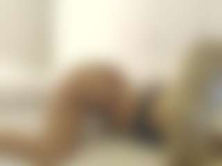 XoxP0ck3tR0cketxoX's Live Sex Cam Show