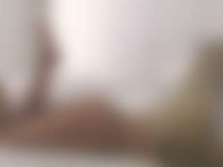 Live cam show with XoxP0ck3tR0cketxoX - Foot Fetish Pornstar on Livezox