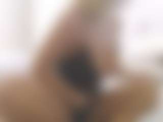 XoxP0ck3tR0cketxoX's Live Sex Cam Show