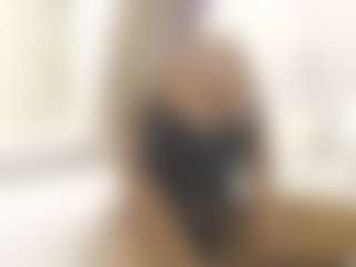 XoxP0ck3tR0cketxoX's Live Sex Cam Show